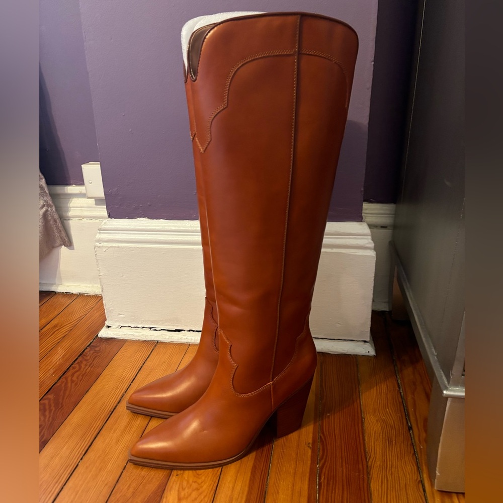 Brand new never worn Steve Madden cognac boots